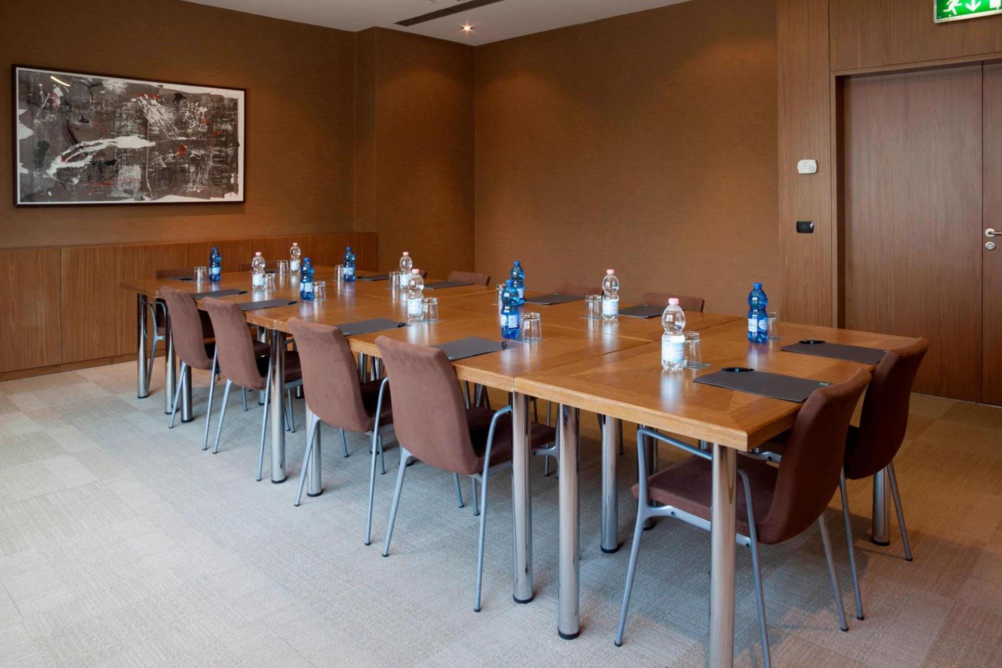Ac Hotel Vicenza By Marriott Exterior photo